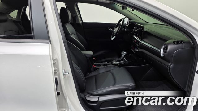 Kia K3 2024 — photo 17