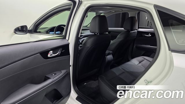 Kia K3 2024 — photo 16