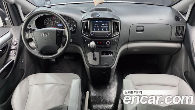 Hyundai Starex 2021 — photo 10