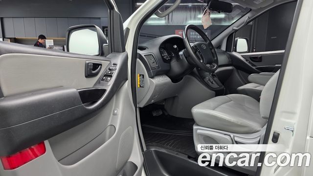 Hyundai Starex 2021 — photo 13