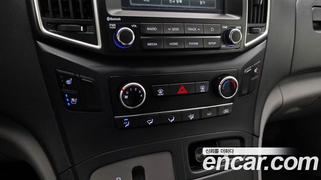 Hyundai Starex 2021 — photo 23