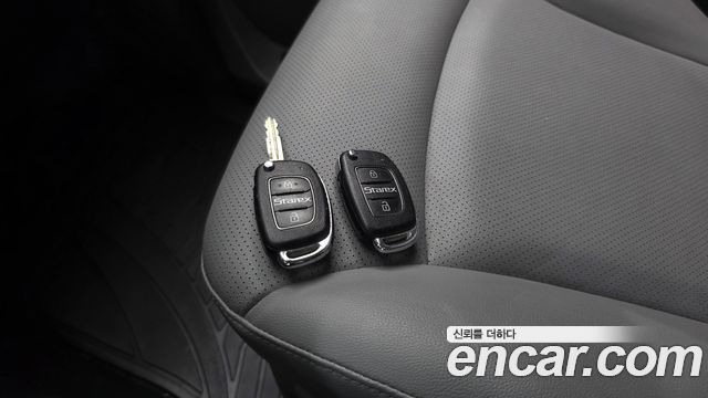 Hyundai Starex 2021 — photo 24