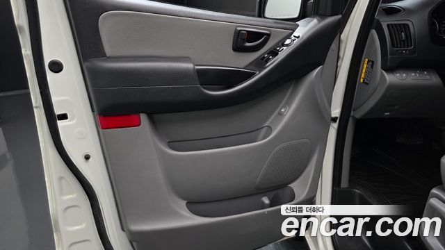 Hyundai Starex 2021 — photo 15