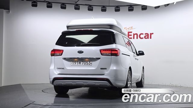 Kia Canival 2016 — photo 4