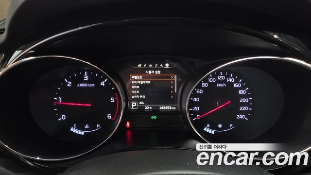 Kia Canival 2016 — photo 11