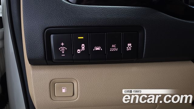 Kia Canival 2016 — photo 22