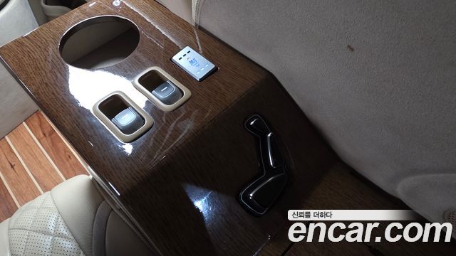 Kia Canival 2016 — photo 24