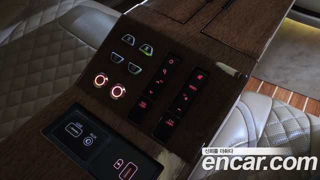 Kia Canival 2016 — photo 25
