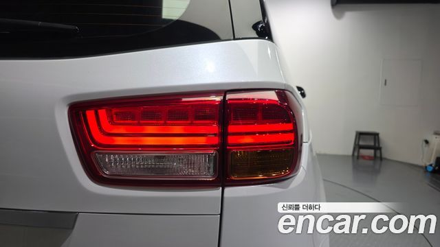 Kia Canival 2016 — photo 9