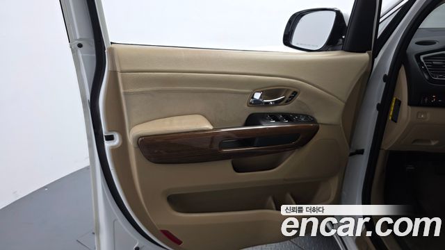 Kia Canival 2016 — photo 14