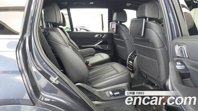 BMW X7 2020 — photo 18