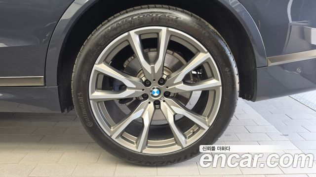 BMW X7 2020 — photo 7