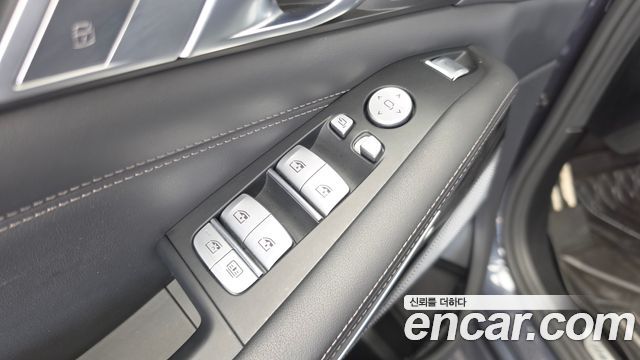BMW X7 2020 — photo 28