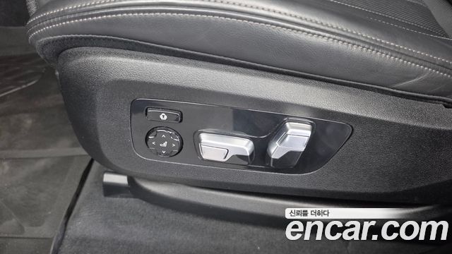 BMW X7 2020 — photo 31