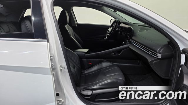 Hyundai AVANTE 2021 — photo 11