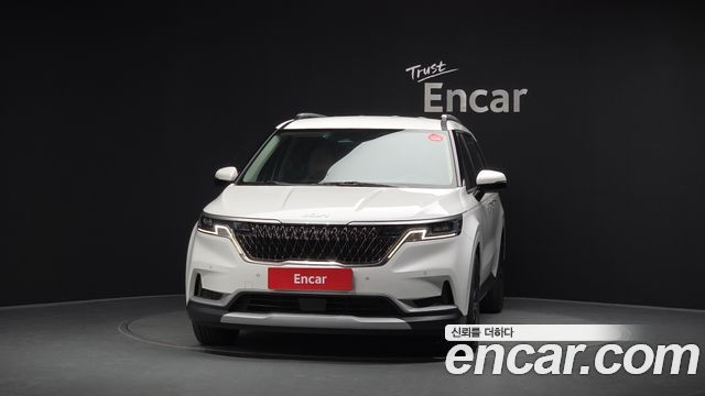 Kia Canival 2023 — photo 3