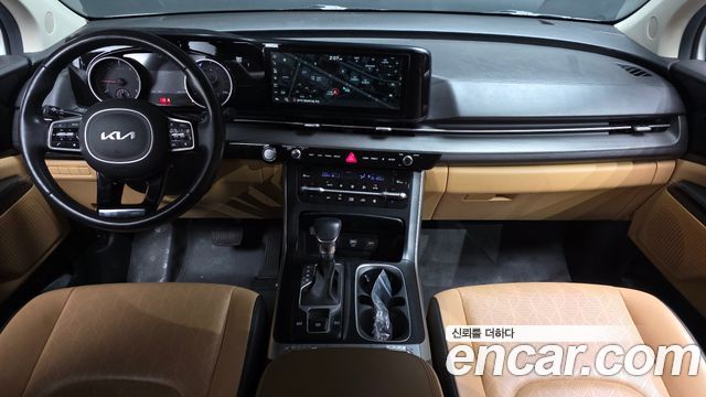 Kia Canival 2023 — photo 7