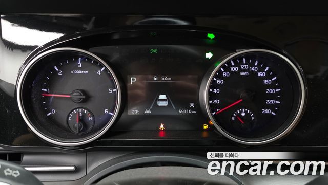 Kia Canival 2023 — photo 8