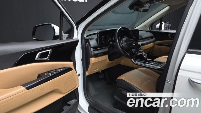 Kia Canival 2023 — photo 10