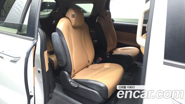 Kia Canival 2023 — photo 12