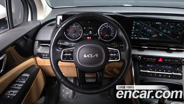 Kia Canival 2023 — photo 14