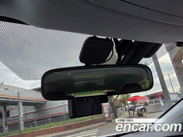 Toyota Prius 2018 — photo 18