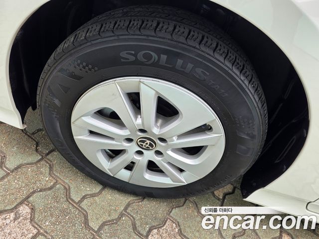 Toyota Prius 2018 — photo 19