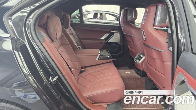 BMW 7-Series 2026 — photo 17