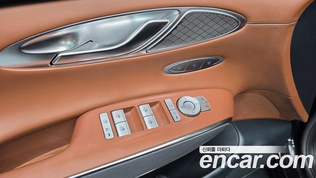 Genesis GV70 2024 — photo 27