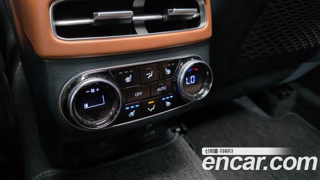 Genesis GV70 2024 — photo 31