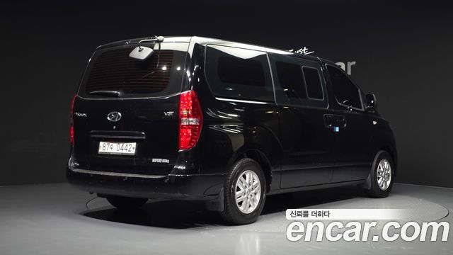 Hyundai Starex 2019 — photo 2