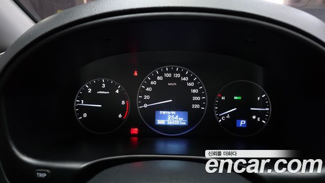 Hyundai Starex 2019 — photo 11
