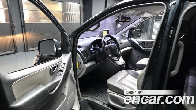 Hyundai Starex 2019 — photo 13
