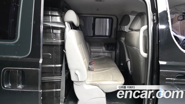 Hyundai Starex 2019 — photo 18
