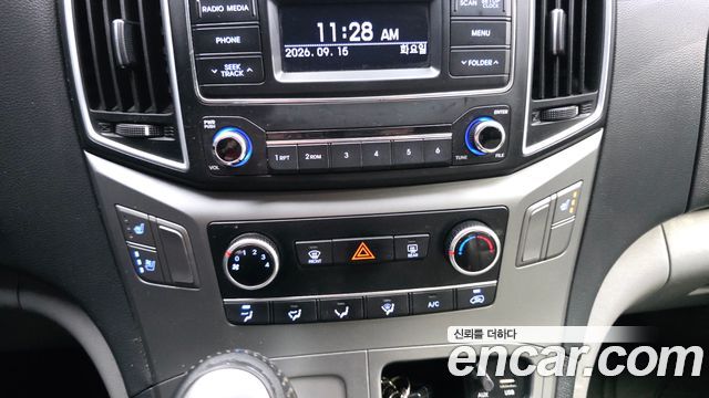 Hyundai Starex 2019 — photo 23