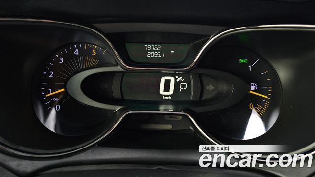 Renault Korea QM3 2014 — photo 11