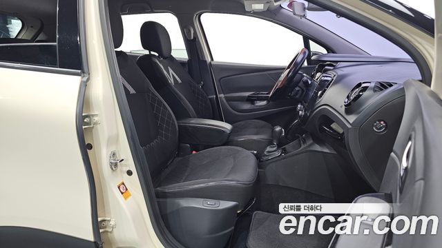 Renault Korea QM3 2014 — photo 13