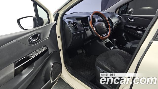 Renault Korea QM3 2014 — photo 17