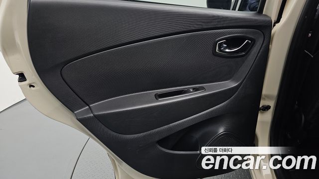 Renault Korea QM3 2014 — photo 15