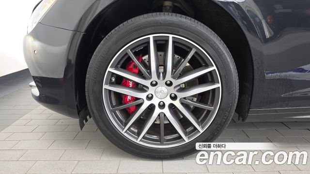 Maserati Ghibli 2014 — photo 5
