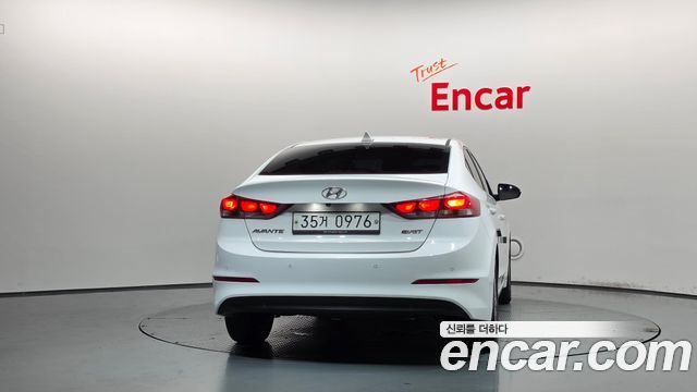 Hyundai AVANTE 2016 — photo 4