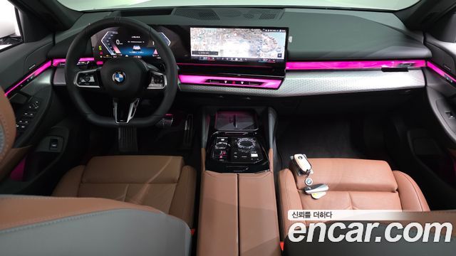 BMW 5-Series 2025 — photo 10