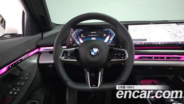 BMW 5-Series 2025 — photo 19