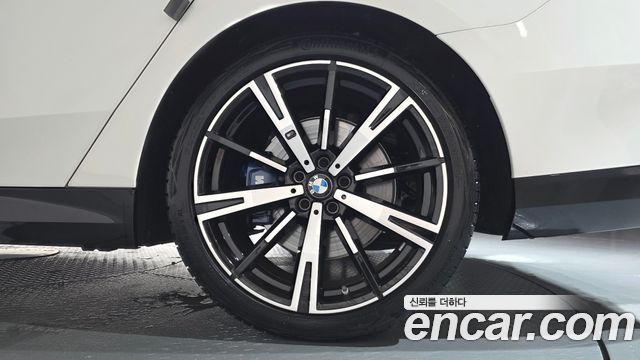 BMW 5-Series 2025 — photo 7