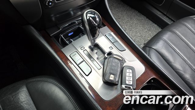 Hyundai Equus 2012 — photo 9