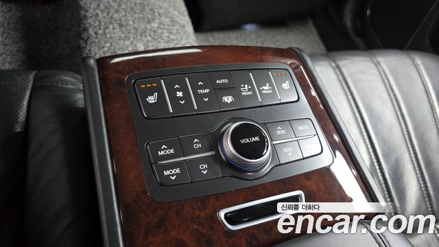 Hyundai Equus 2012 — photo 19