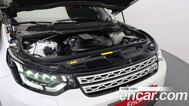 Land Rover Discovery 2018 — photo 6