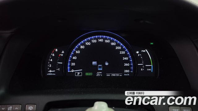 Lexus LS 2011 — photo 8