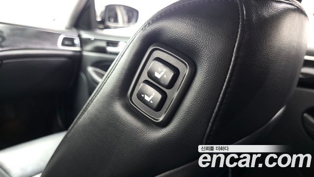 Hyundai Genesis 2012 — photo 24