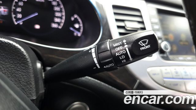 Hyundai Genesis 2012 — photo 25